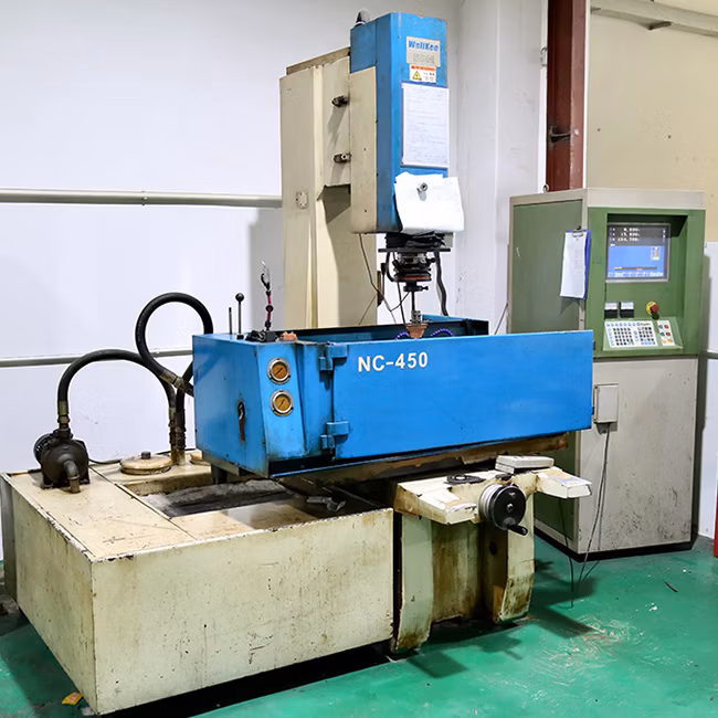 Plastic Injection Moulding Industry Customzied Made Multi Cavity Plastic 5 Gallon Cap Injection Mould Plastic Injection Molding Companies Near Me