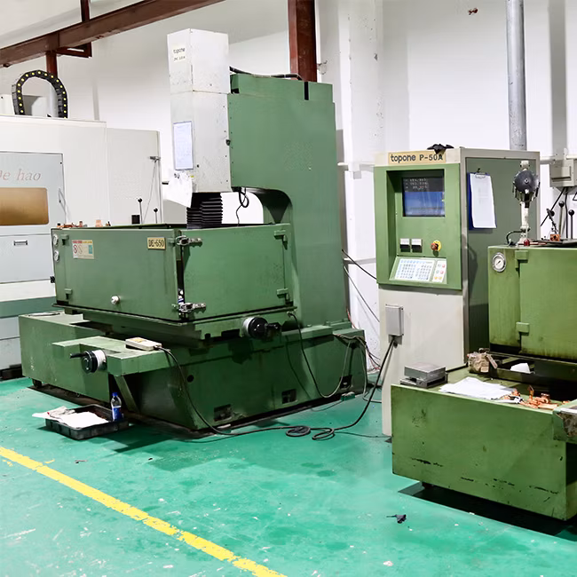 Plastic Injection Moulding Industry Customzied Made Multi Cavity Plastic 5 Gallon Cap Injection Mould Plastic Injection Molding Companies Near Me