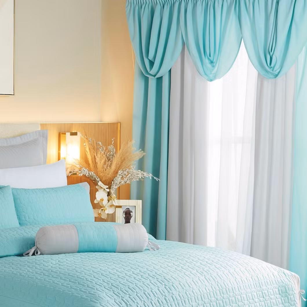 Factory Wholesale Home Textile Bed Sheet Duvet Cover Polyester Brushed Microfiber Plaid Quilt Bedding Set Queen/King Quilted Bedspread with Curtain Neckpillow