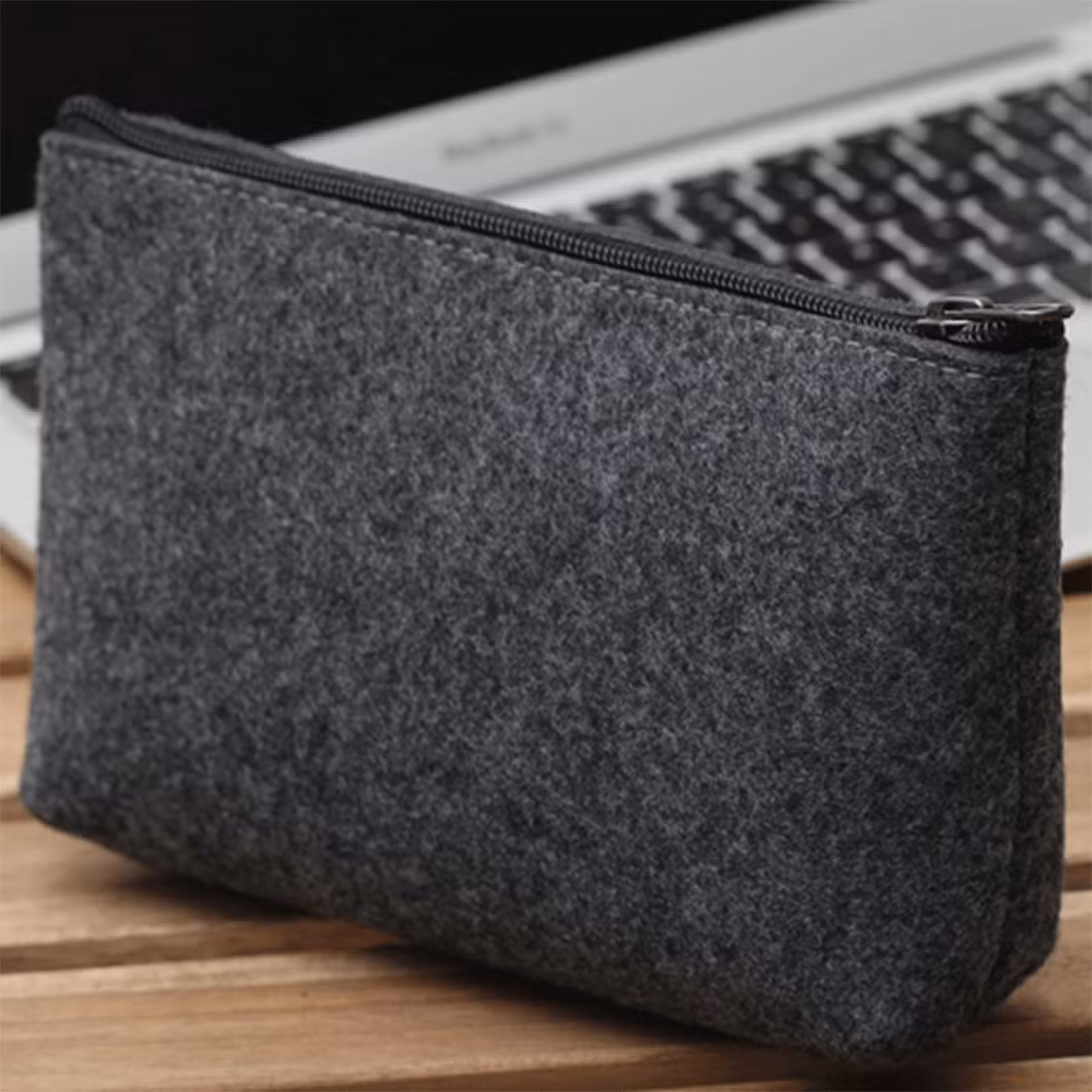 Wholesale Lovely Small New Style Cheap Felt Zipper Women Makeup Cute Bag