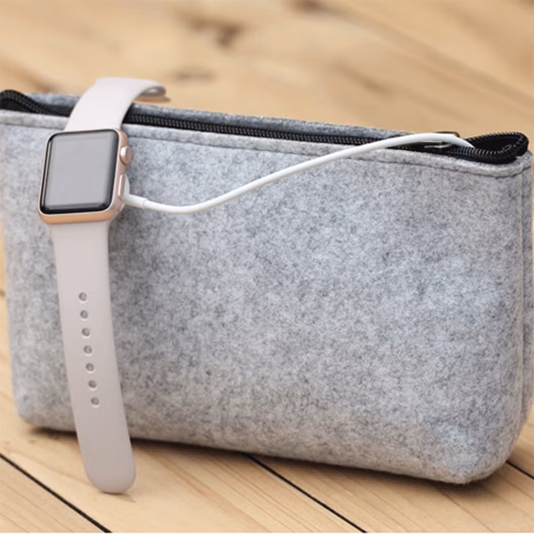 Wholesale Lovely Small New Style Cheap Felt Zipper Women Makeup Cute Bag