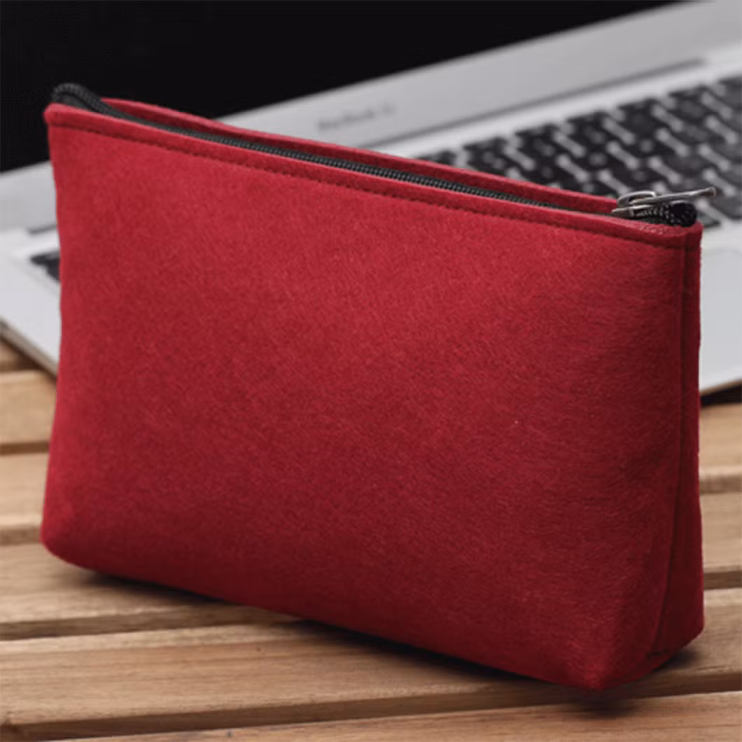 Wholesale Lovely Small New Style Cheap Felt Zipper Women Makeup Cute Bag