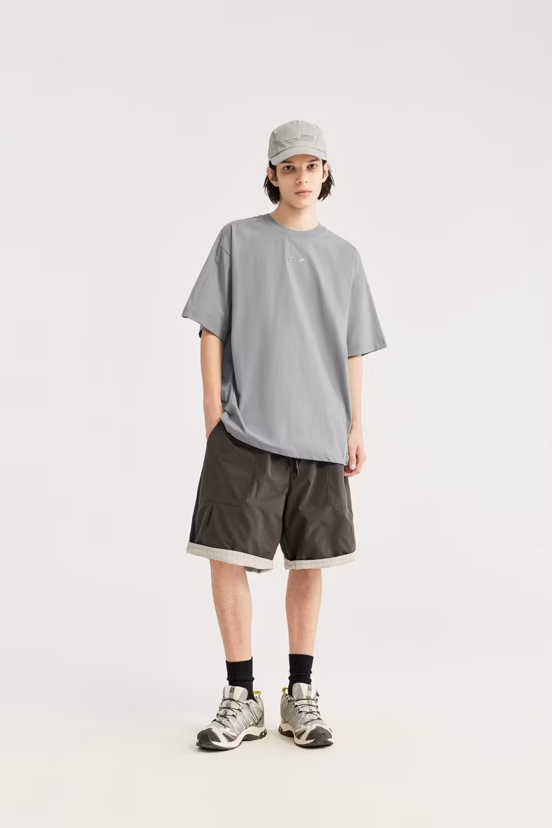 Men′s Lightweight and Breathable Outdoor Functional Short Sleeved T-Shirt