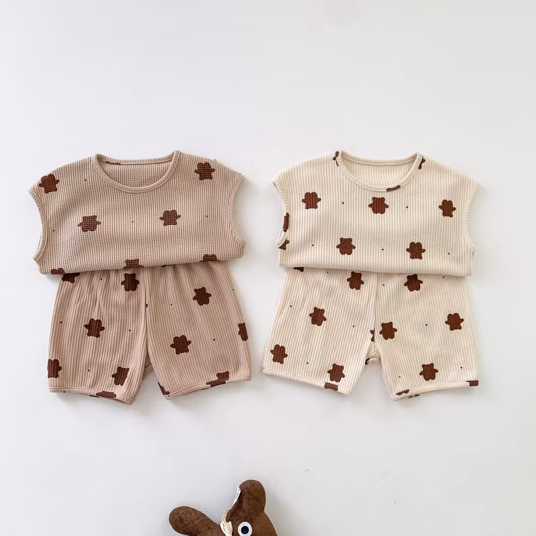 Children′s Sleeveless Suit The Lovely Printing Cotton Baby Two Pieces Baby Wear Baby Clothes Kids Wear