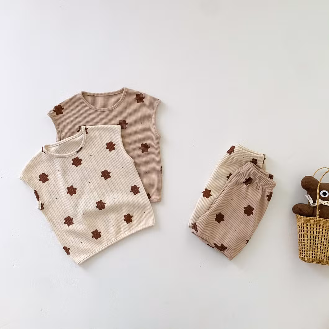Children′s Sleeveless Suit The Lovely Printing Cotton Baby Two Pieces Baby Wear Baby Clothes Kids Wear