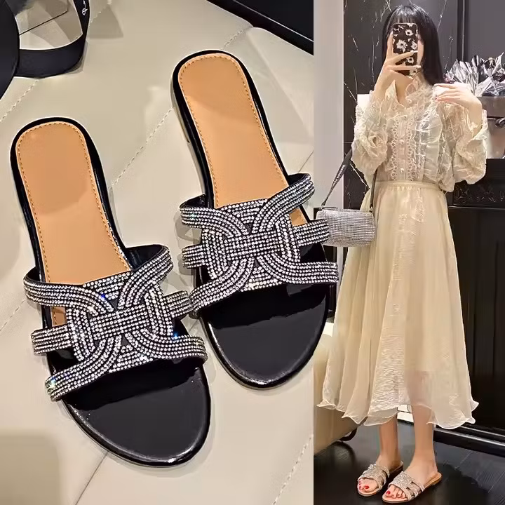2024 Wholesale New Styles Summer Design Rhinestone Strap Open Toe Casual Flat Slippers Sandals Ladies Women Shoes