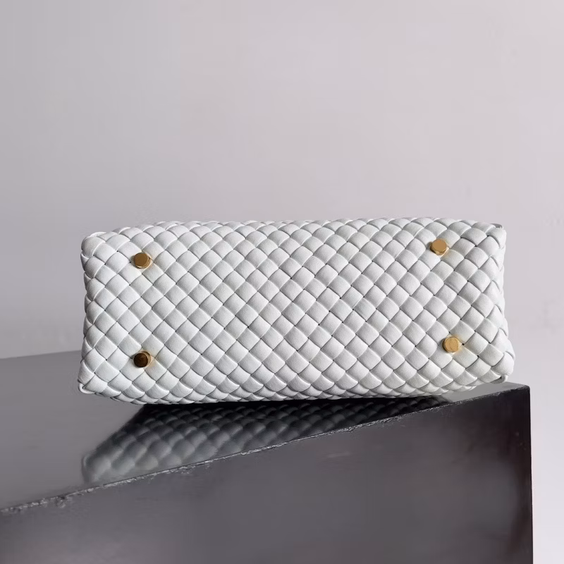 Popular Ladies Handbag Genuine Leather Material Factory Price Wholesale Price Luxury High-End Top Quality High Quality Ladies Bag