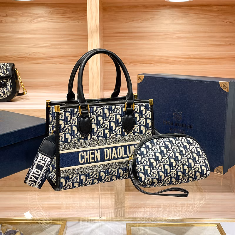 New 2024 Women′s Large Capacity Mother and Child Bag, High Sense Bag, Urban Simple and Elegant, Versatile Handheld Crossbody Bag