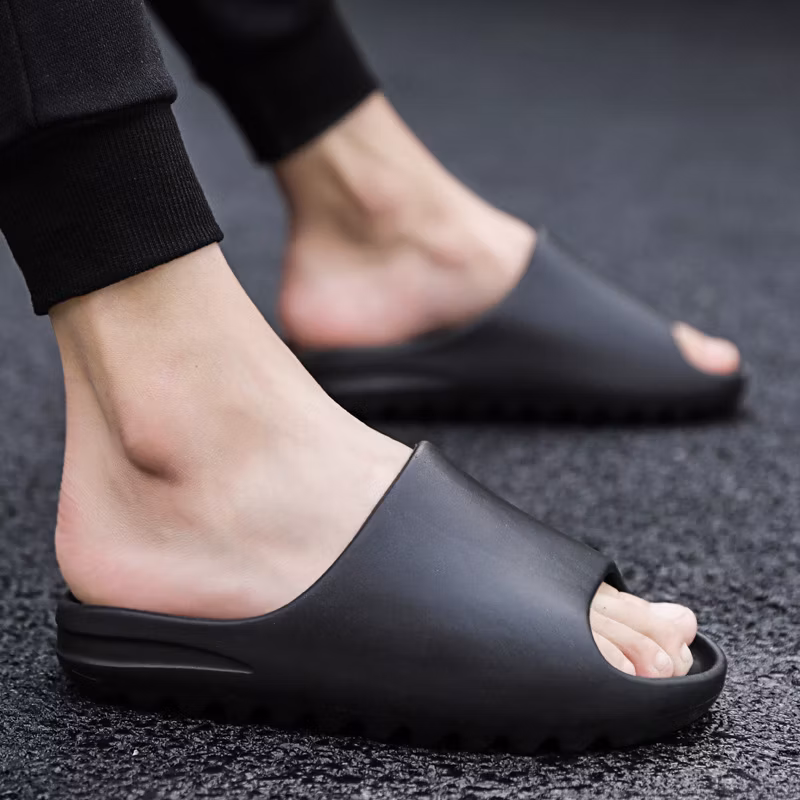 2024 Comfortable Shoes Summer Kids Ladies and Men Sandals