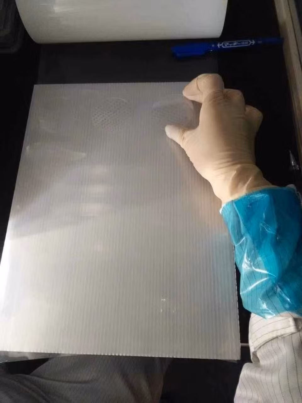 Customized Polished High Temperature Tempered Low Iron 0.5/0.7 mm Soda Lime Borosilicate Glass Sheet Furnace Viewing Sight Corning Gorilla 2320 Glass