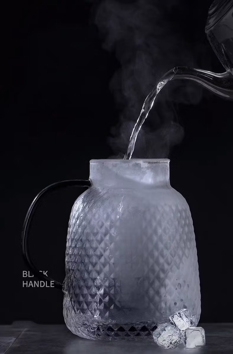 Newly Designed Heat Resistant Borosilicate Glass Water Carafe Jug with Black Glass Handle Glassware