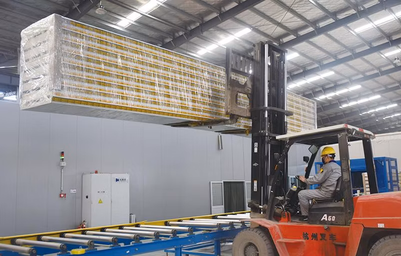 Low Price Insulation Acoustic Wall Roofing PU/PIR/PUR/Puf/Polyurethane/EPS/Rock Wool/Glass Wool Sandwich Panel for Cold Room/Cleanroom/Warehouse/Workshop