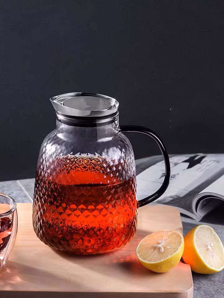 Newly Designed Heat Resistant Borosilicate Glass Water Carafe Jug with Black Glass Handle Glassware