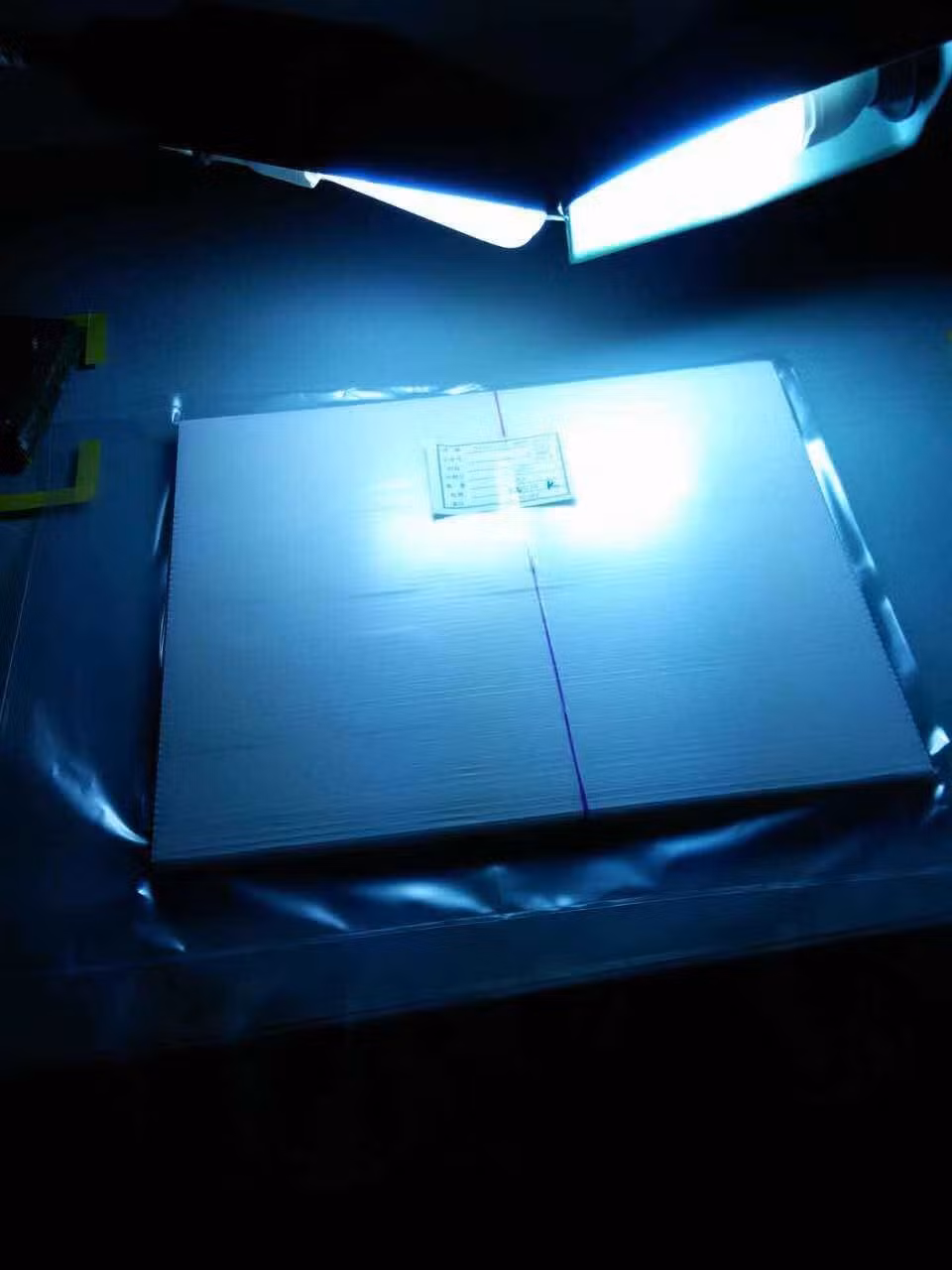 Customized Polished High Temperature Tempered Low Iron 0.5/0.7 mm Soda Lime Borosilicate Glass Sheet Furnace Viewing Sight Corning Gorilla 2320 Glass