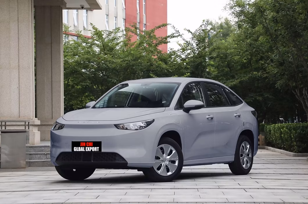 China′s 4-Wheeled High-Speed Electric Caocao 60 Vehicle