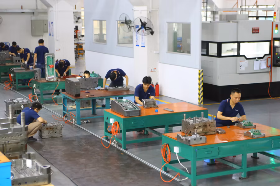 Custom ABS Material Zinc Insert Molding for Medical Devices Solutions