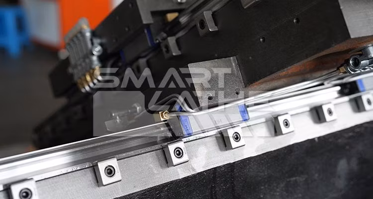 Low-Cost Multi-Positions Turret Syntec Control CNC Lathe Slant Bed CNC Lathe Machine with a High-Speed Spindle with 4, 000 Rpm for Metalworking (SL-36)