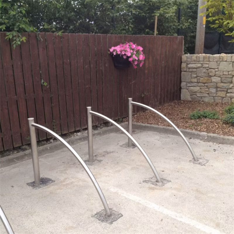 Outdoor Metal Bike Secure Storage Rack Road Bicycle Parking Stand for Sale