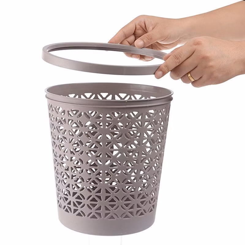 Plastic Garbage Can Trash Can