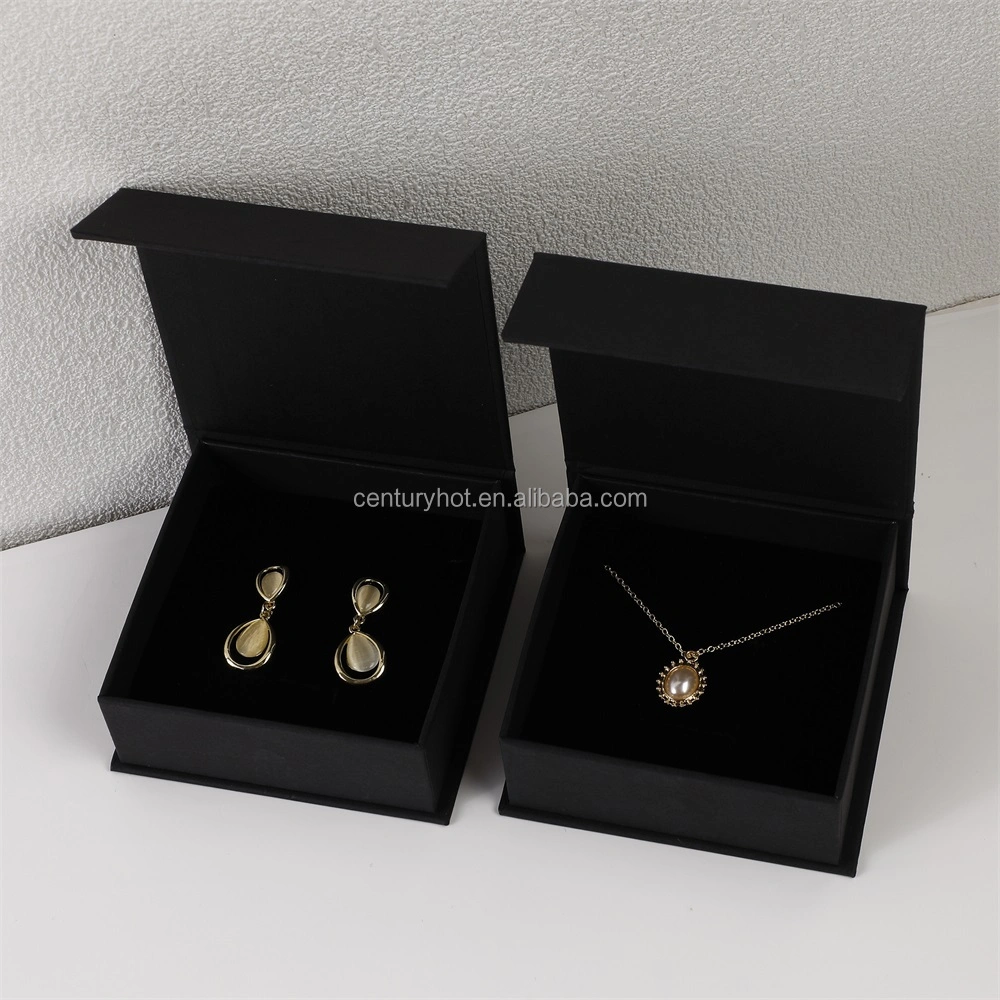 Puppysew 9*9*3.5cm Black Luxury Flip Magnetic Necklace Jewelry Box with Logo Cardboard Bracelet Ring Necklace Jewelry Box