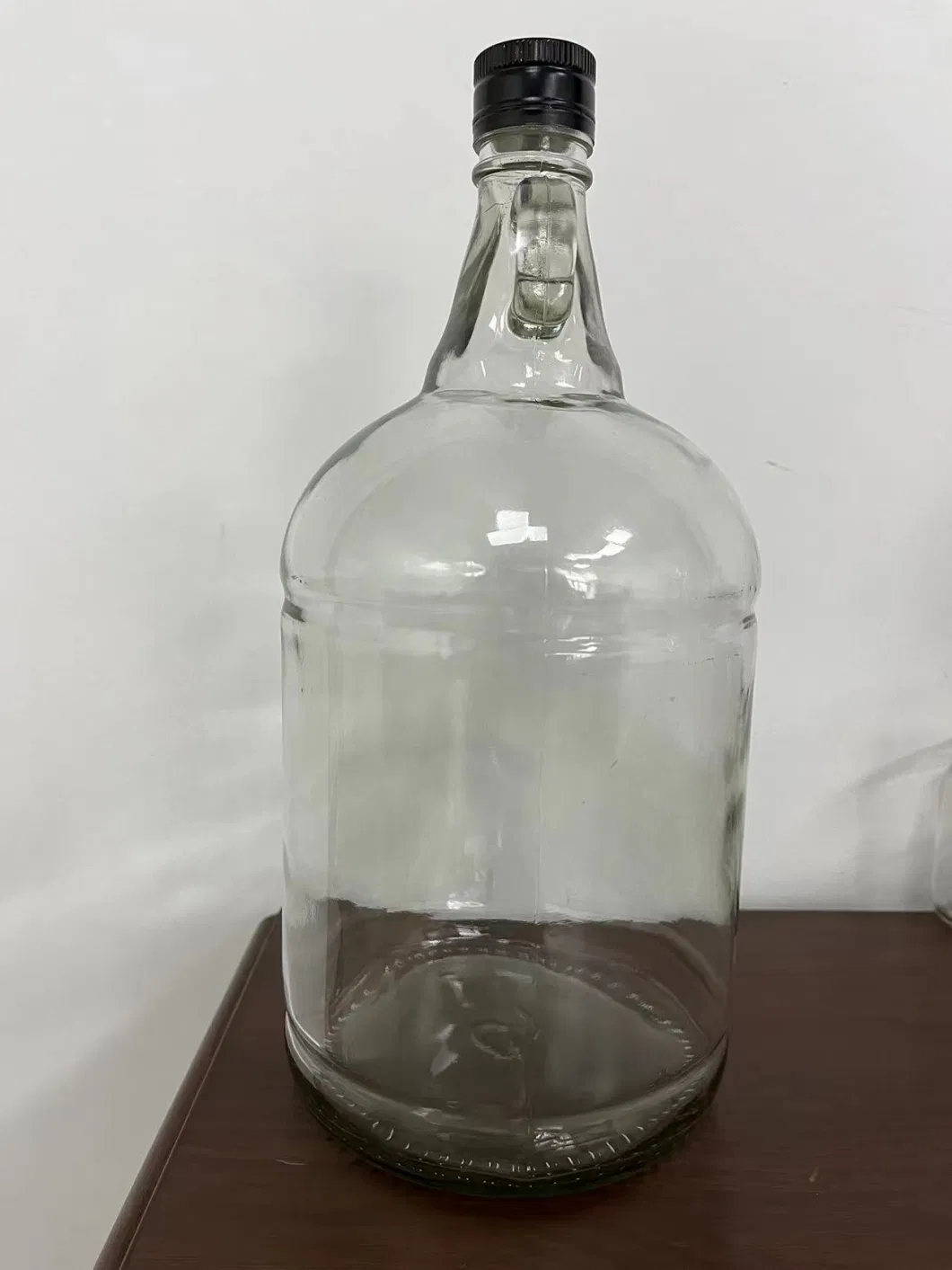 Wholesale 1/2/3 L Glass Jar California Beer Wine Bottle Large Capacity Glass Olive Oil Bottle Packaging with Handle