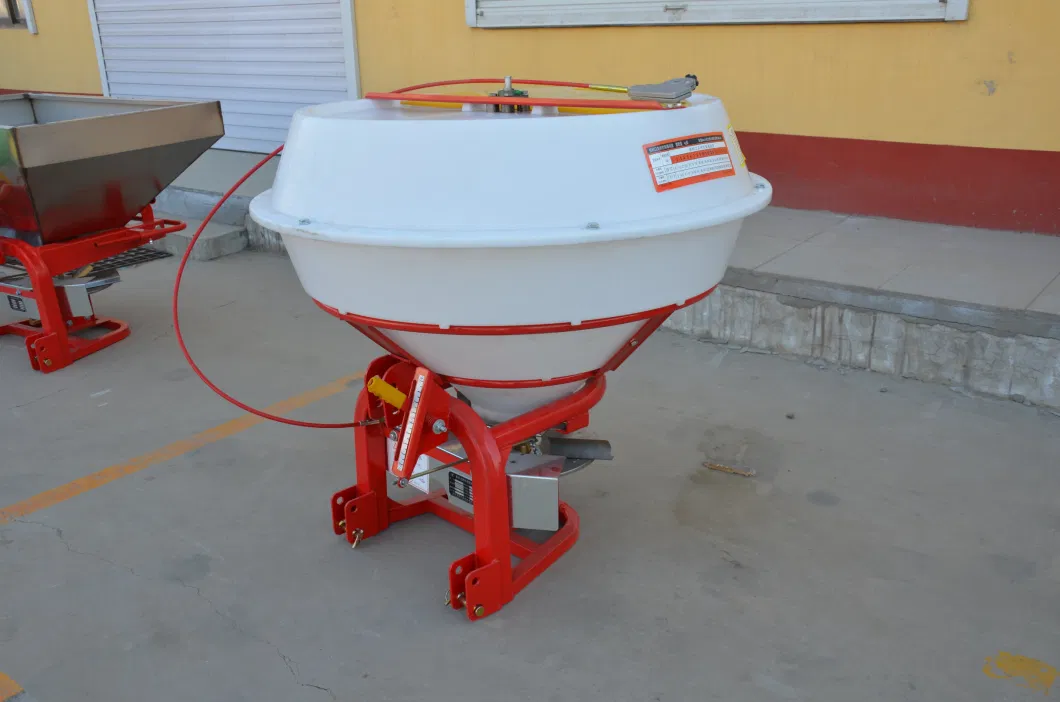 CDR Fertilizer Spreader with Tractor for Farm Tractor