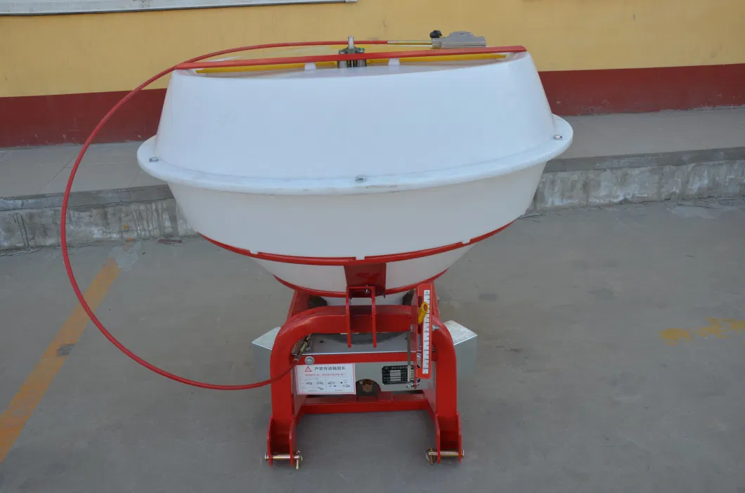 CDR Fertilizer Spreader with Tractor for Farm Tractor