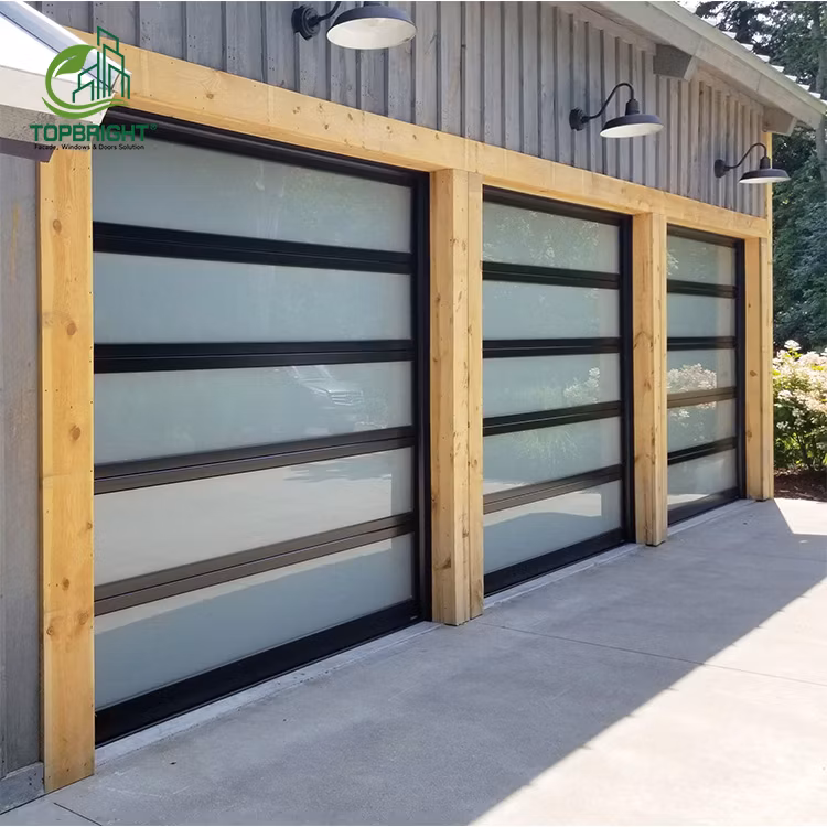 Porta da garage bifold in vetro automatica in alluminio personalizzata con telaio in alluminio sezione moderna industriale