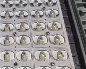 Outdoor Super Bright 170lm/W 30W 40W 50W 60W Cobra Head LED Street Lighting with Aluminum Heat Sink and Tempered Glass Top