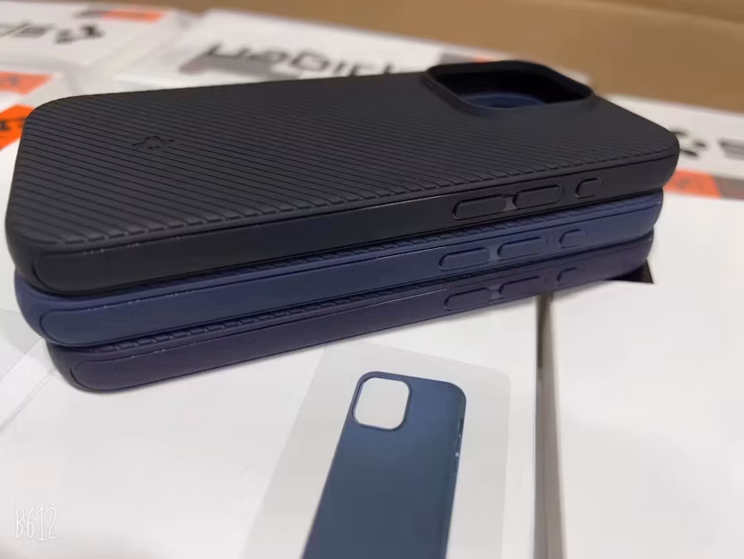 Magnetic Mesh Cooling Phone Case for iPhone15