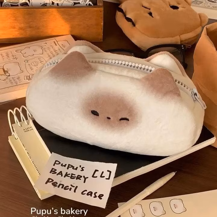 Large Capacity Stationery Pouch Soft Cosmetic Bag Manufacturer School Girl Cartoon Cat Bread Plush Stationery Box Pencil Case