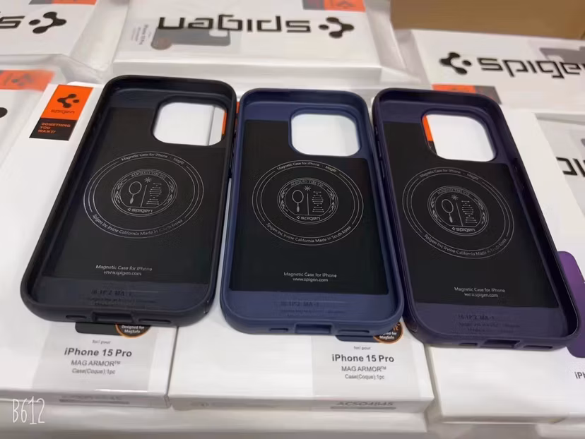 Magnetic Mesh Cooling Phone Case for iPhone15