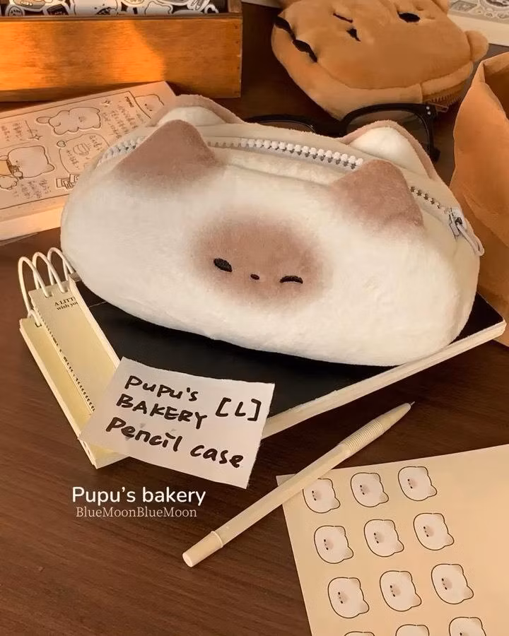 Large Capacity Stationery Pouch Soft Cosmetic Bag Manufacturer School Girl Cartoon Cat Bread Plush Stationery Box Pencil Case