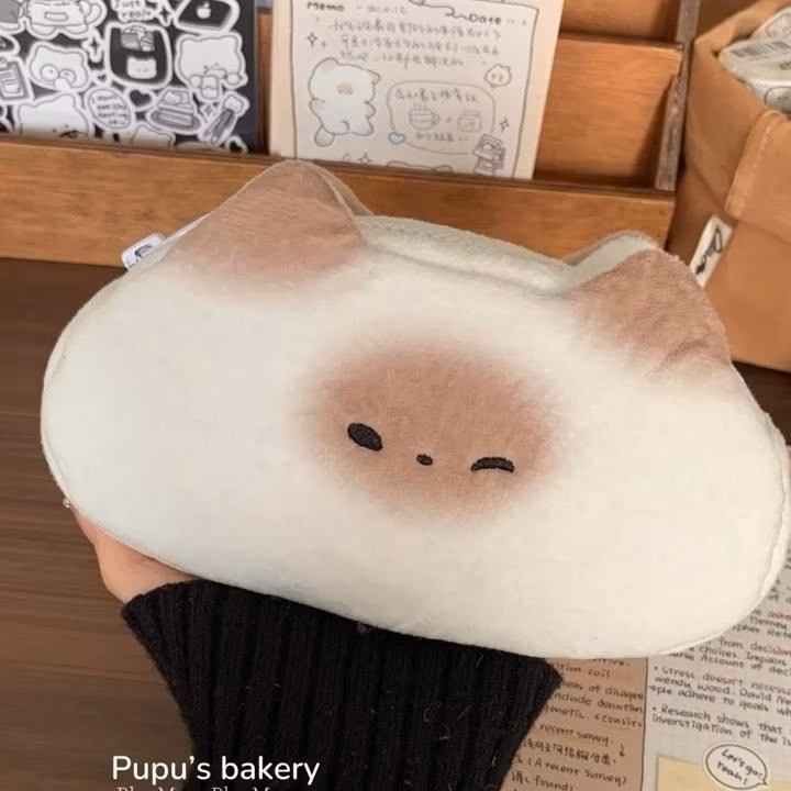 Large Capacity Stationery Pouch Soft Cosmetic Bag Manufacturer School Girl Cartoon Cat Bread Plush Stationery Box Pencil Case