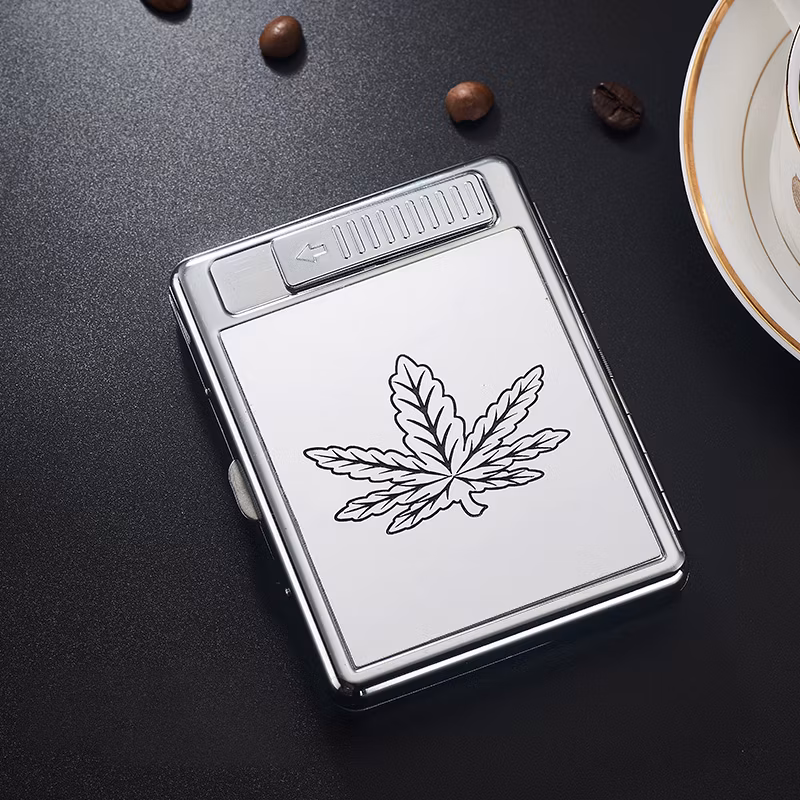 Elegant Cigarette Case Vintage with USB for King Size′s Cigarette