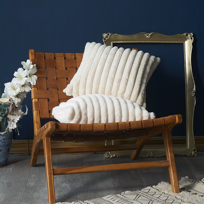 Elegant Living Room Cushion Case for Cozy Home Atmosphere