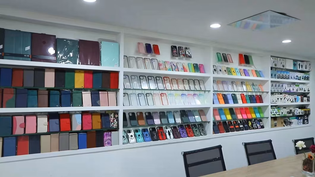Factory Armor Phone Case with Build-in Stand Mobile Phone Accessories