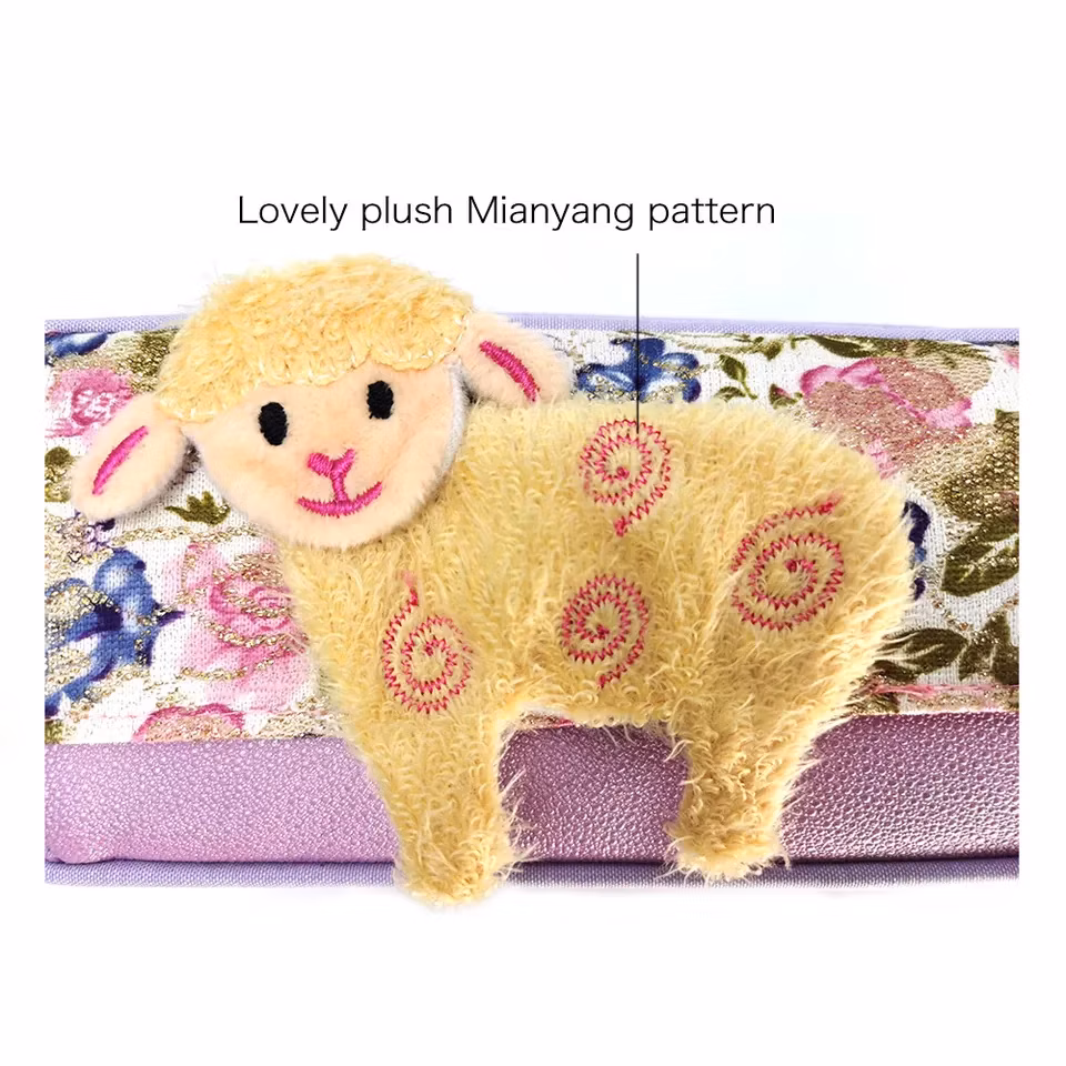 OEM Cute Canvas Pencil Bag with Lamb Doll Students′ Kawaii Pencil Case Bag in School Custom Logo Pencil Case for Kids