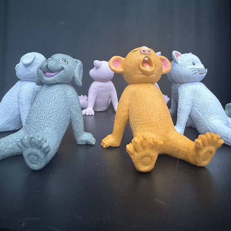 Factory Direct Sale Cartoon Creative Cute Pet Mobile Phone Stand Desktop Decoration Office Decoration