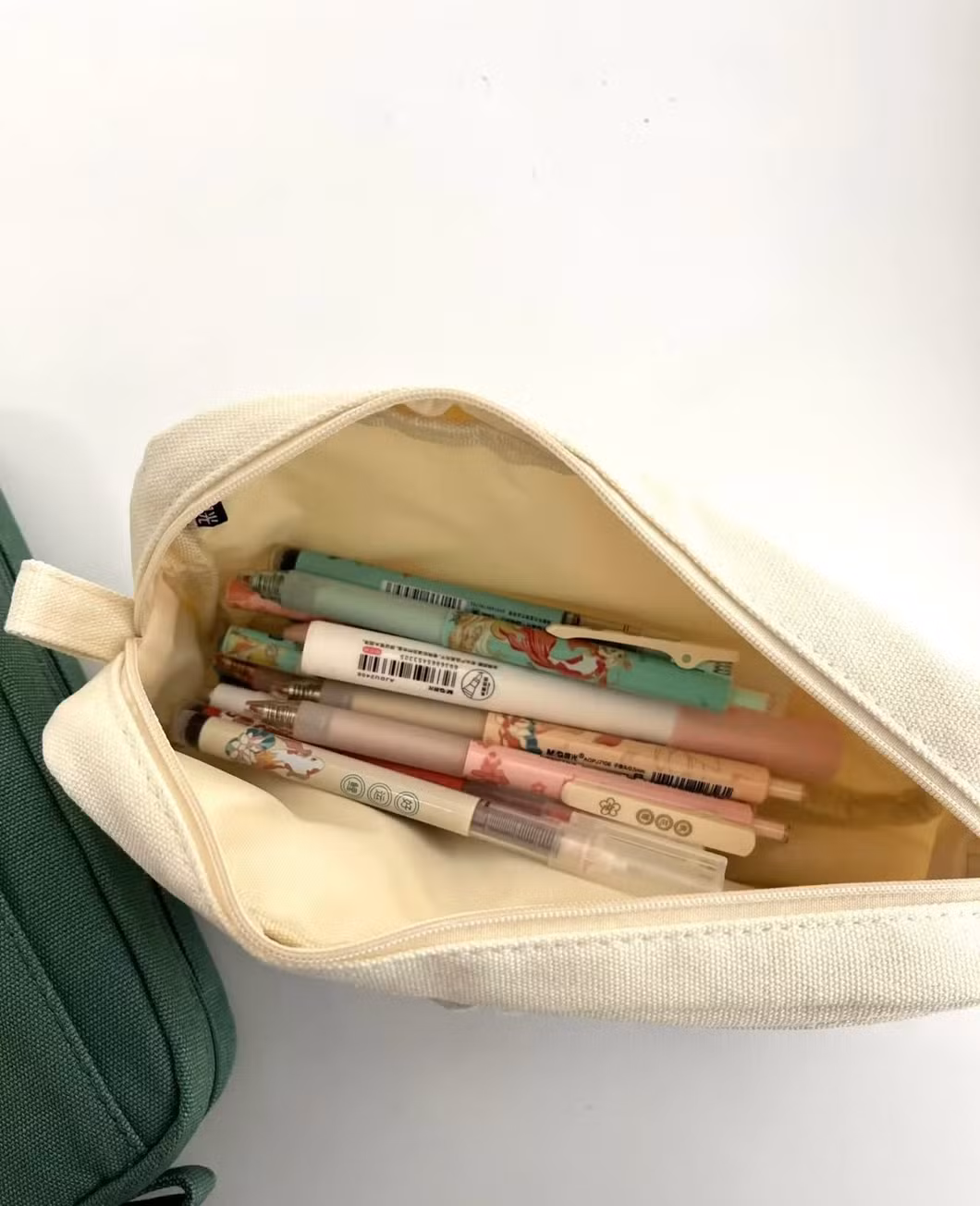 Elegant Large Oxford Pencil Case with Zipper Closure Good Quality Craftsmanship Rich Color for Students Schools Offices