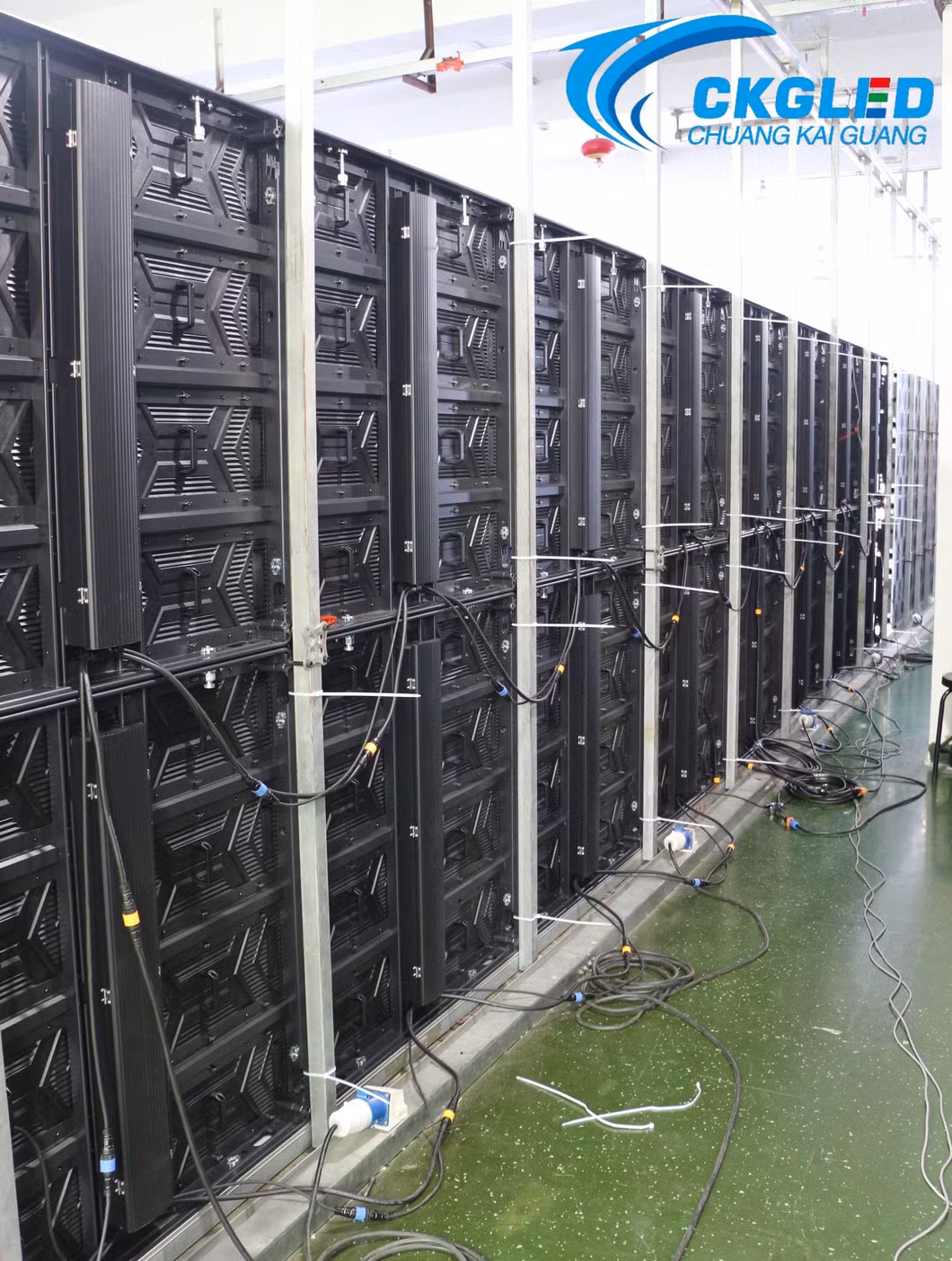 Front Service Wall Mounted 1000mm*1000mm Outdoor P3.9mm LED Video Screen Wall