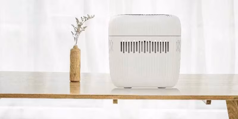 Low Noise large Capacity Spray Silent Mini Office Personal Air Evaporative Humidifier