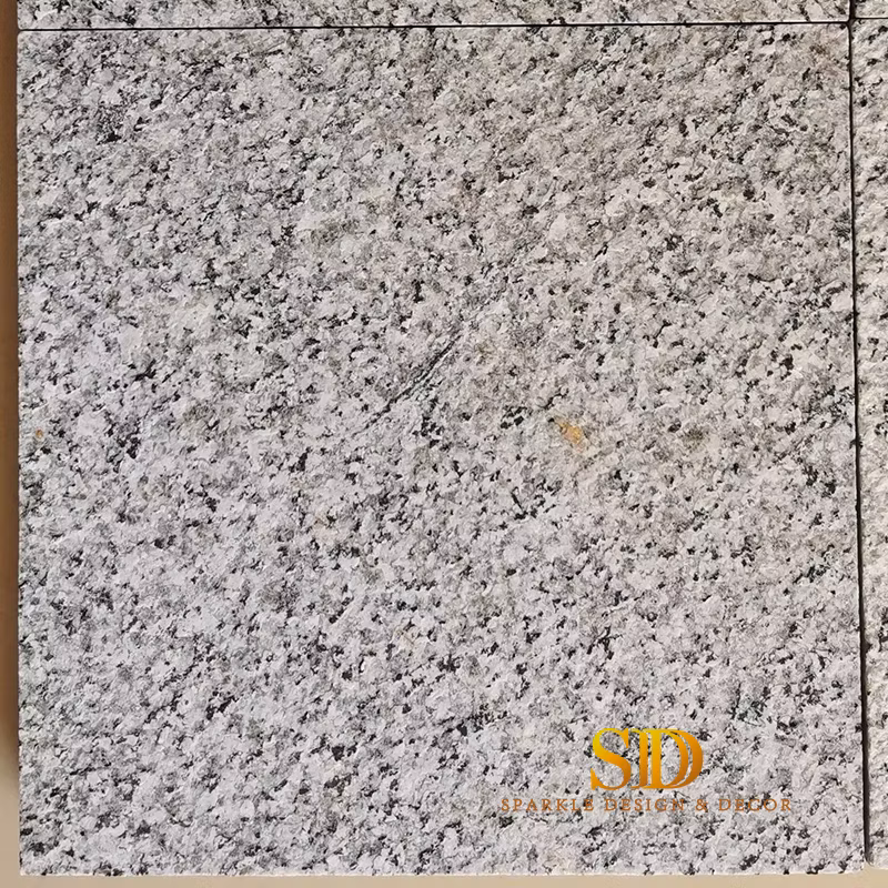 China Grye Granite Tiles for Sale Natural Granite Tiles with Flamed Surface for Outdoor Floor Decoration