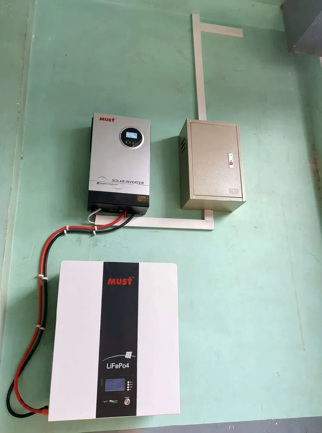 Must Hybrid Solar Inverter 5200W 3000W Pure Sine Wave Hybrid Solar Inverter Work with Lithium Battery Power Pack