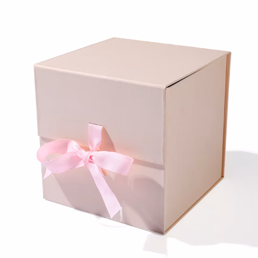 Luxury Design Custom Printing Paper Cardboard Baby Blanket Clothes Gift Packaging Decorative Mini Suitcase Box
