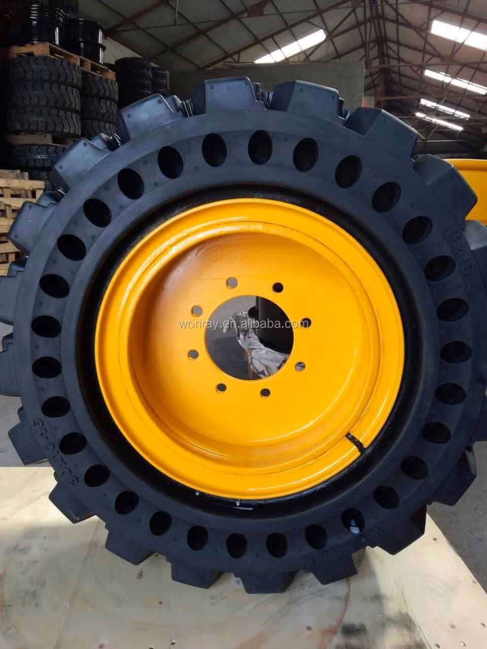 Wholesale Mini Skid Steer Loader White Skid Steer Industrial Solid Tyre 10X16.5 12X16.5 Non-Marking Studded Tires