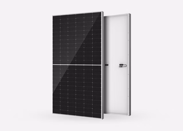 Jinko Black Frame Solar Panel 440W 545 Watt Mono Half Cut Mono