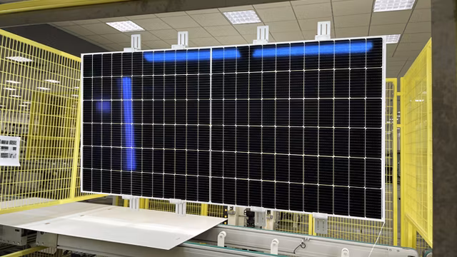 Sunevo Bifacial Black Photovoltaic Panel Metal Frame 400W 440W 445W 450W Solar Panel