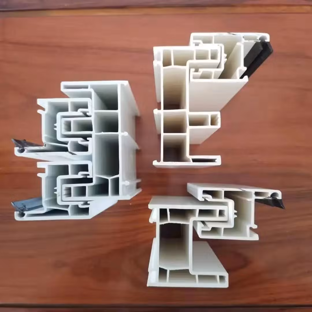 Popular extrusión flexible UPVC, PVC Perfiles de puertas para marcos de puertas de plástico