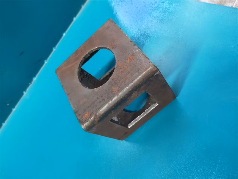 6 Axis CNC Plasma Beam Cutter for Profile Cutting Beam and Steel Steel Structure U Beam Channel Cutting Machine